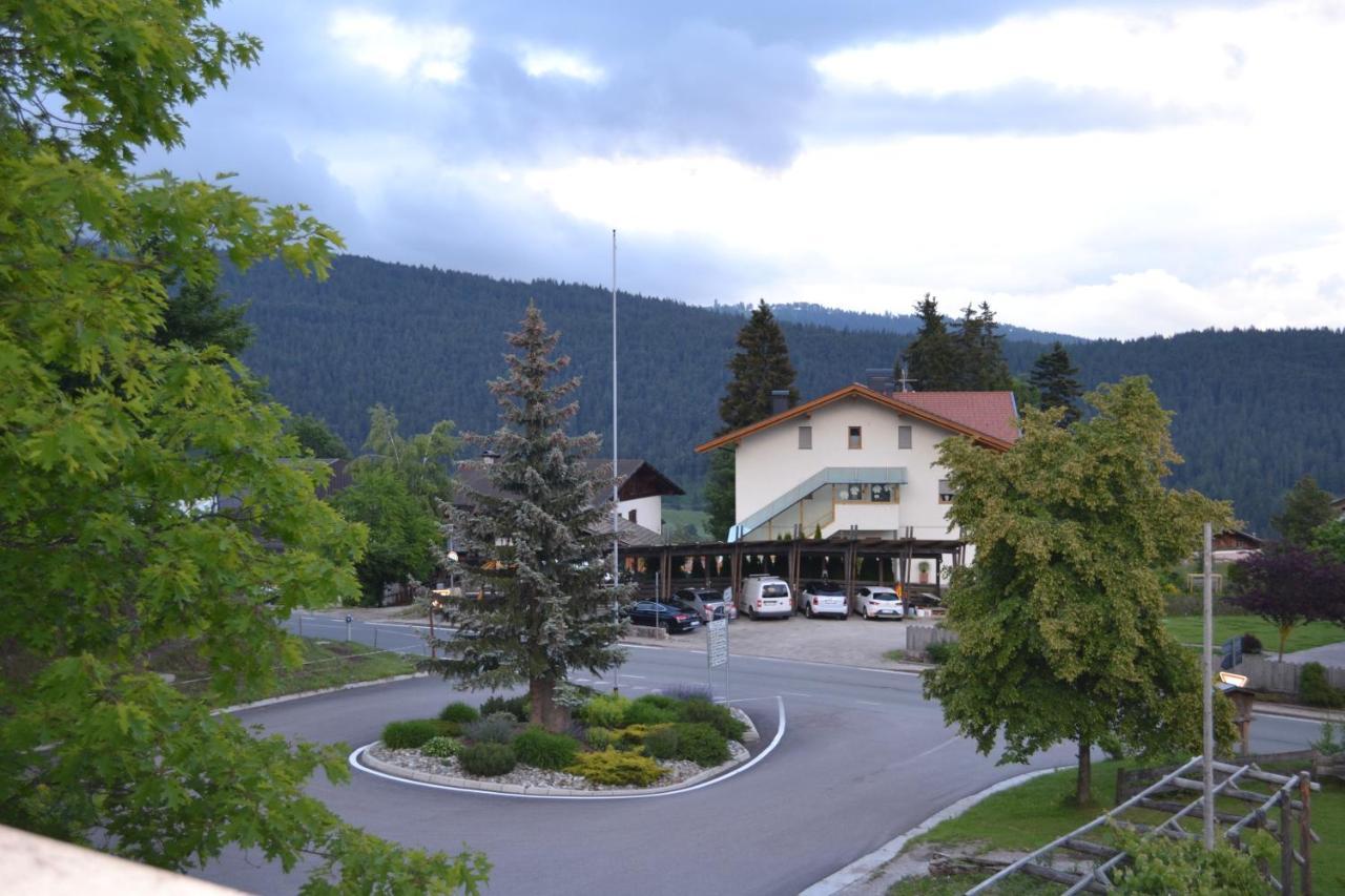 Gasthof zum Grünen Baum Verano Exterior foto